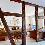 Le Petit Chez Vous Apartment *